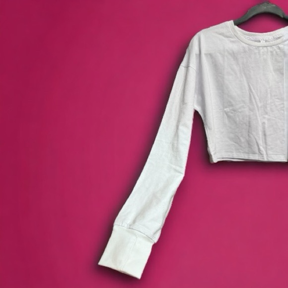 Get Fit in Style: NWT Mippo Long Sleeve Crop Top - White Size L! Athleisure - Picture 6 of 13
